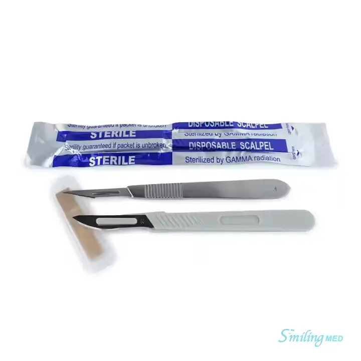 Disposable scalpels with handle